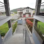 Сasa de vacaciones Near Maggiore, Italy