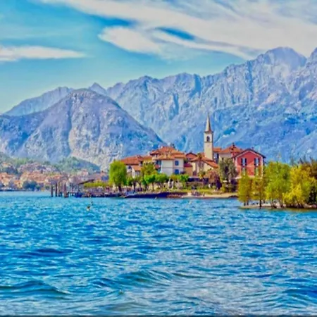 Near Maggiore, Italy メイナ